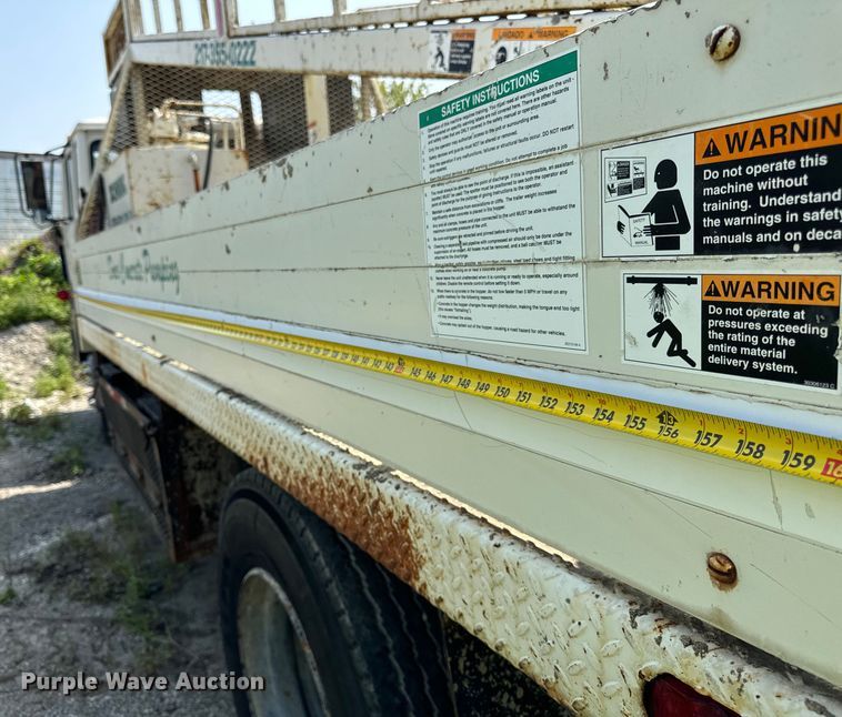 image for item OG9860 1988 Mack  MS200 concrete pump truck