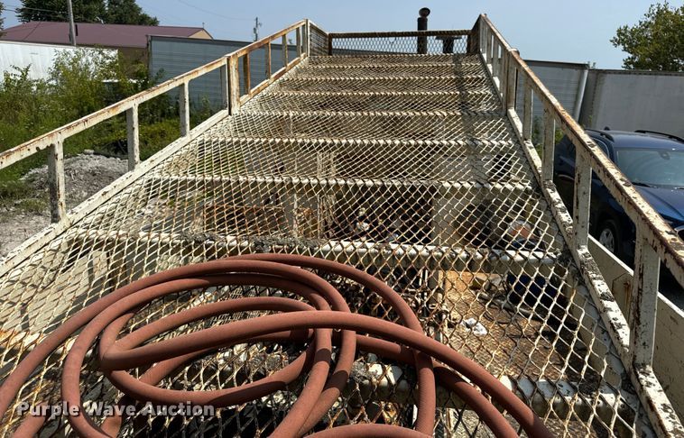 image for item OG9860 1988 Mack  MS200 concrete pump truck