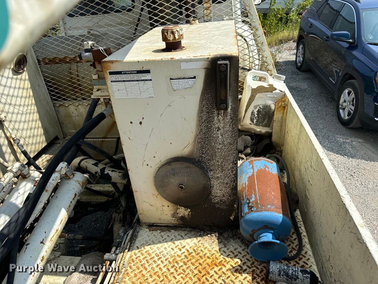 image for item OG9860 1988 Mack  MS200 concrete pump truck