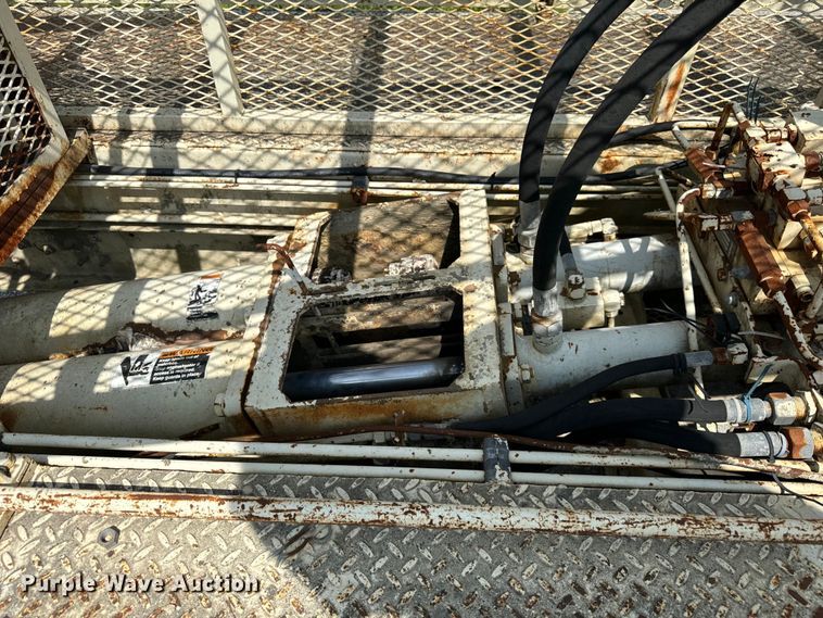 image for item OG9860 1988 Mack  MS200 concrete pump truck