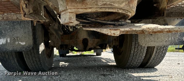 image for item OG9860 1988 Mack  MS200 concrete pump truck