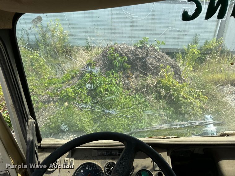 image for item OG9860 1988 Mack  MS200 concrete pump truck