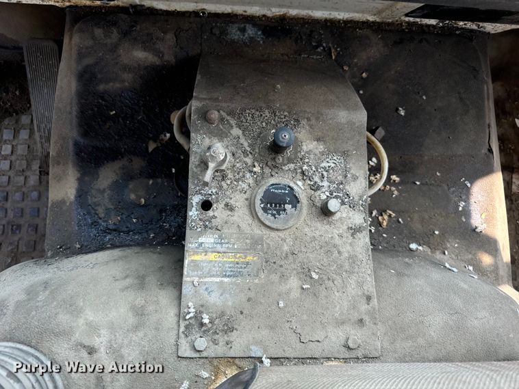 image for item OG9860 1988 Mack  MS200 concrete pump truck