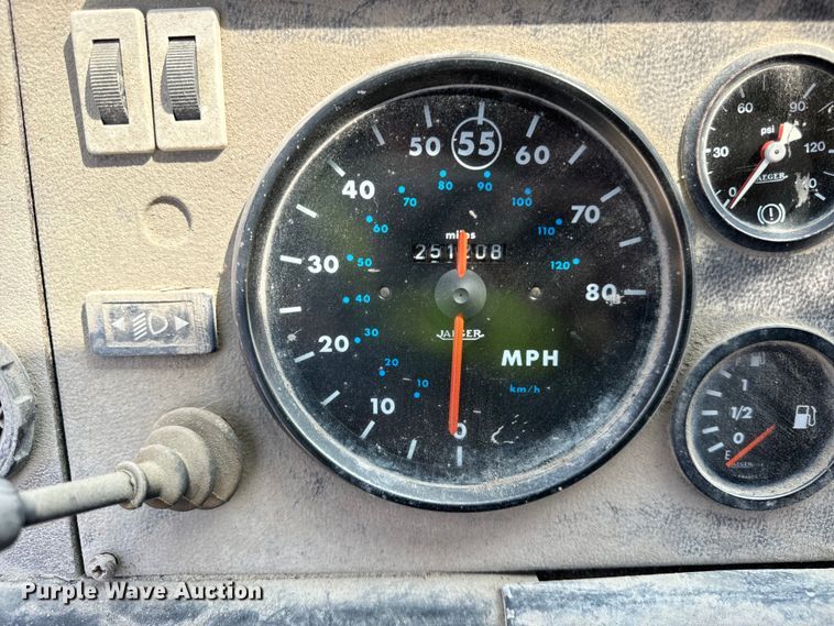 image for item OG9860 1988 Mack  MS200 concrete pump truck