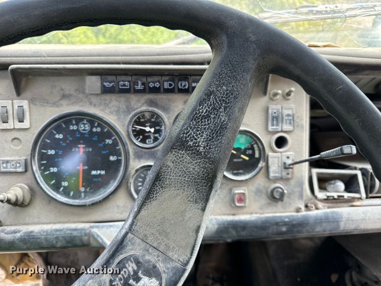 image for item OG9860 1988 Mack  MS200 concrete pump truck