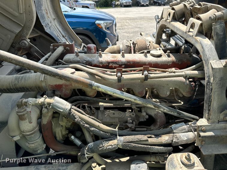 image for item OG9860 1988 Mack  MS200 concrete pump truck