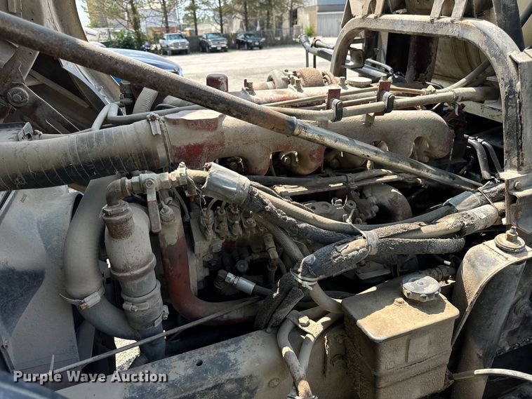 image for item OG9860 1988 Mack  MS200 concrete pump truck