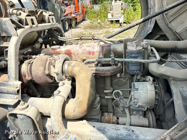 image for item OG9860 1988 Mack  MS200 concrete pump truck