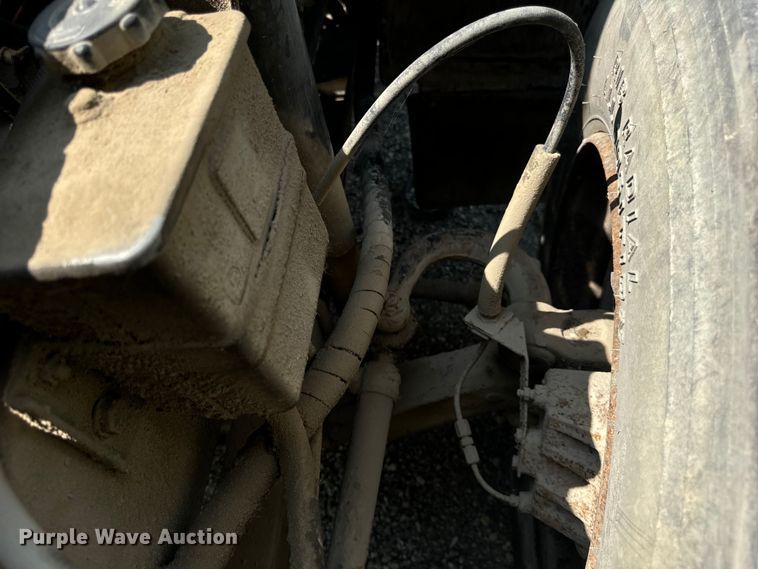 image for item OG9860 1988 Mack  MS200 concrete pump truck