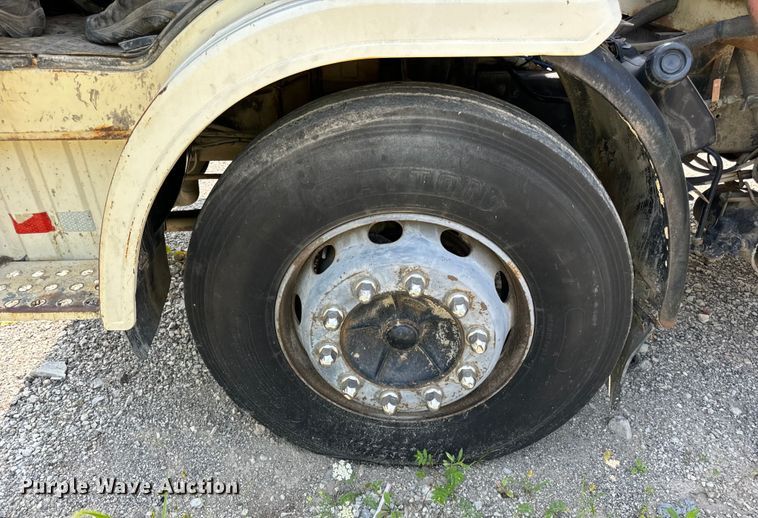 image for item OG9860 1988 Mack  MS200 concrete pump truck