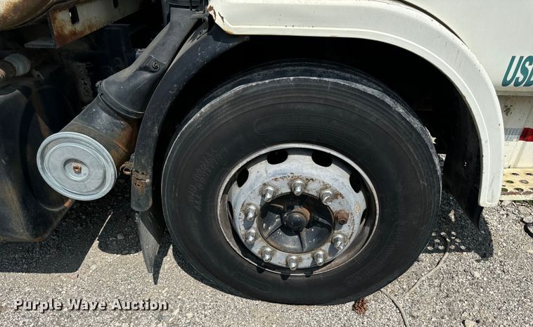 image for item OG9860 1988 Mack  MS200 concrete pump truck