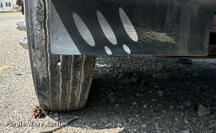 image for item OG9860 1988 Mack  MS200 concrete pump truck