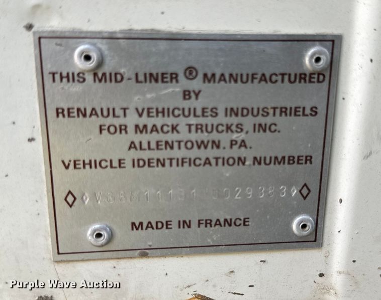 image for item OG9860 1988 Mack  MS200 concrete pump truck