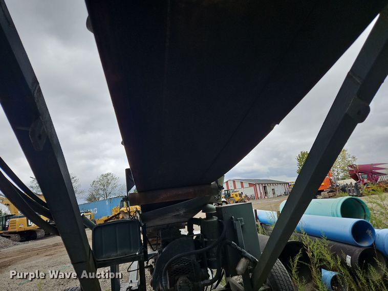 image for item OJ9873 Powerscreen conveyor 