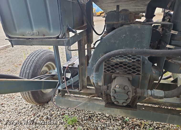 image for item OJ9873 Powerscreen conveyor 