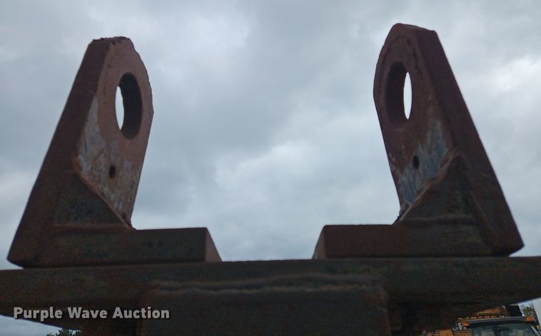 image for item OJ9874 OEC pile driver / extractor 