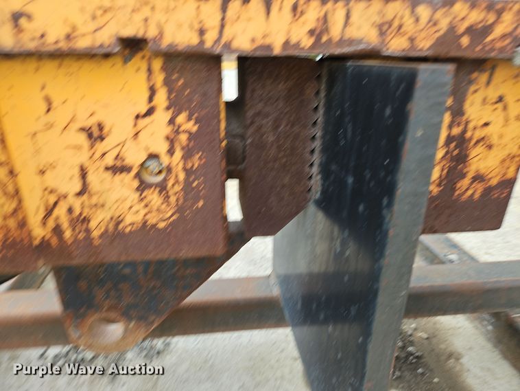 image for item OJ9874 OEC pile driver / extractor 