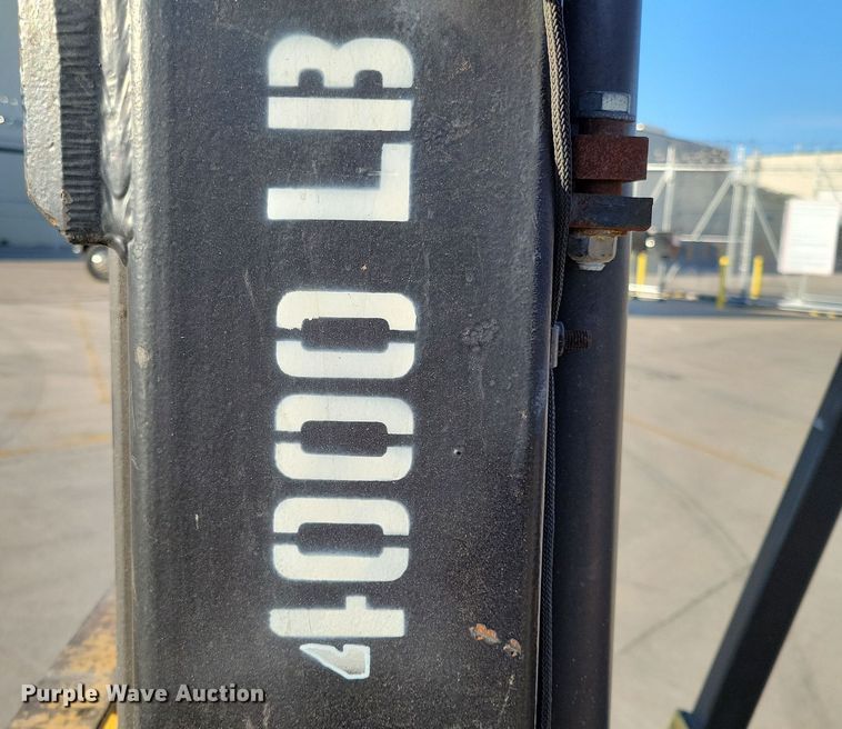 image for item DN3591 1993 Hyster S40XL-MIL forklift