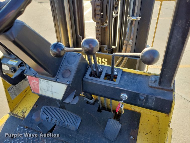 image for item DN3591 1993 Hyster S40XL-MIL forklift