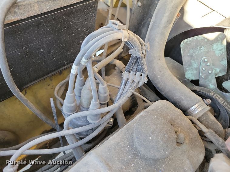 image for item DN3591 1993 Hyster S40XL-MIL forklift