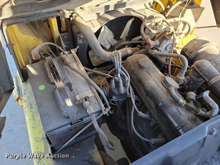 image for item DN3591 1993 Hyster S40XL-MIL forklift