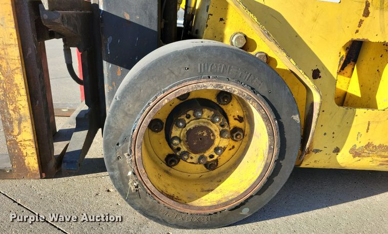 image for item DN3591 1993 Hyster S40XL-MIL forklift