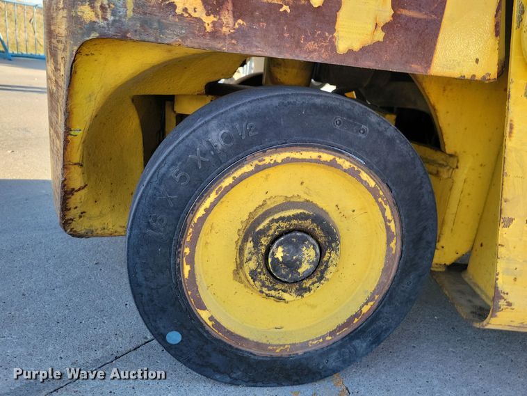 image for item DN3591 1993 Hyster S40XL-MIL forklift