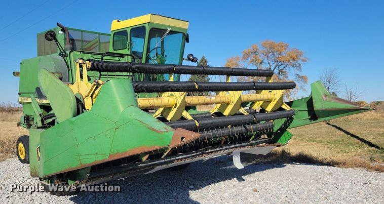 image for item DN3607 1978 John Deere 4400 combine