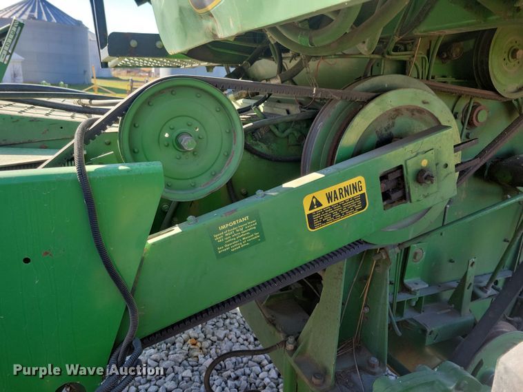image for item DN3607 1978 John Deere 4400 combine