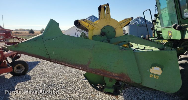 image for item DN3607 1978 John Deere 4400 combine