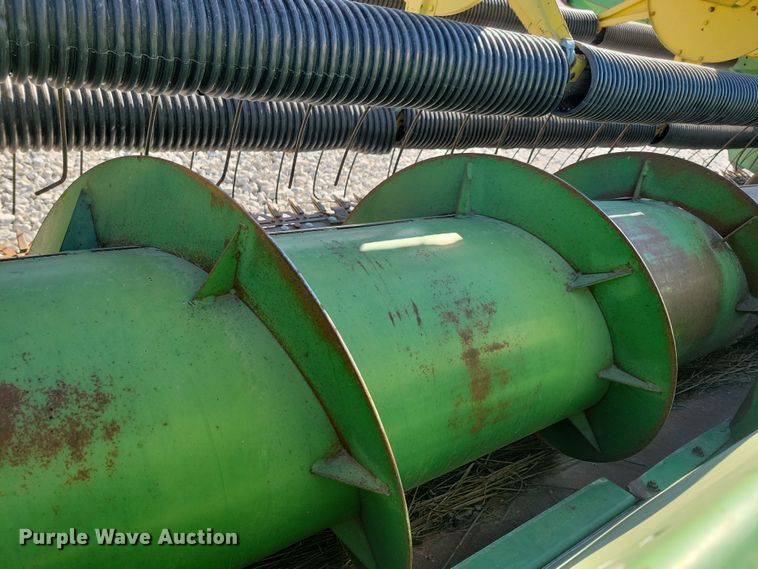 image for item DN3607 1978 John Deere 4400 combine