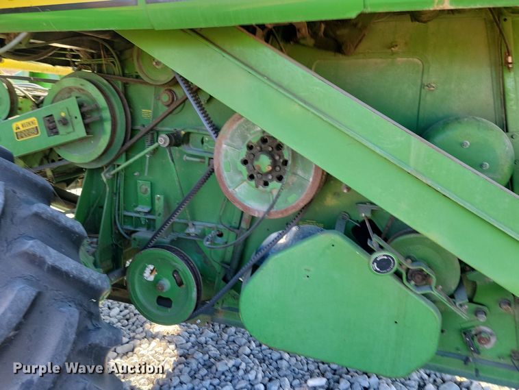image for item DN3607 1978 John Deere 4400 combine