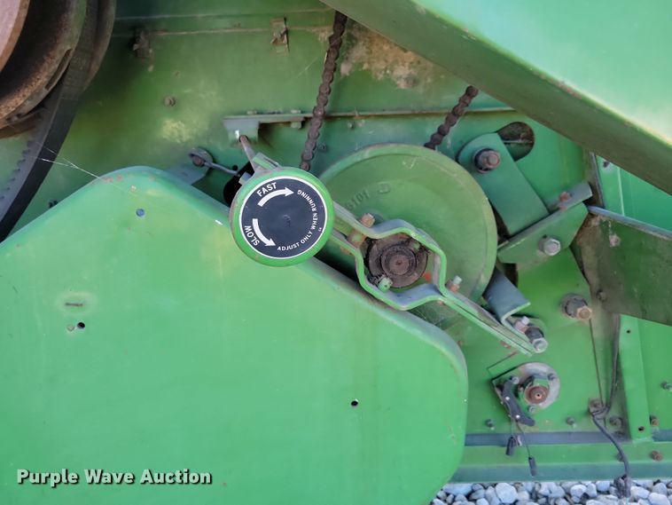 image for item DN3607 1978 John Deere 4400 combine
