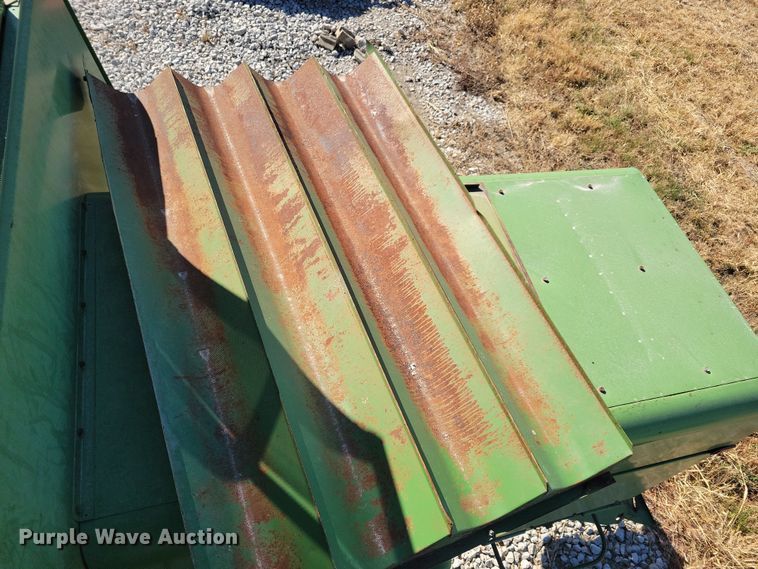 image for item DN3607 1978 John Deere 4400 combine