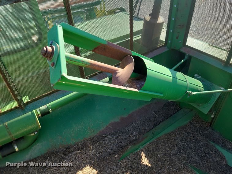 image for item DN3607 1978 John Deere 4400 combine