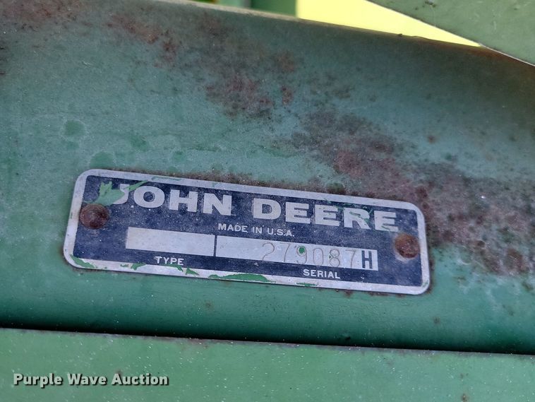image for item DN3607 1978 John Deere 4400 combine