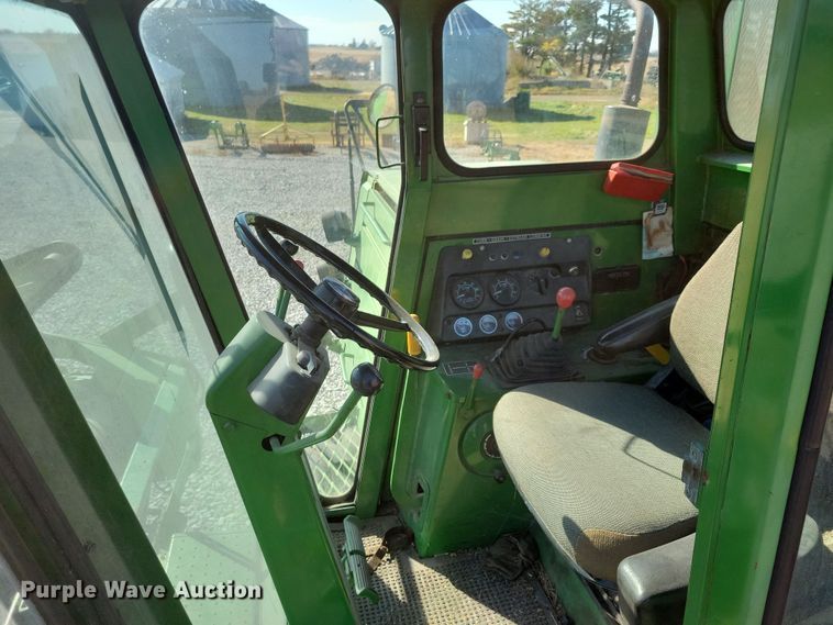 image for item DN3607 1978 John Deere 4400 combine