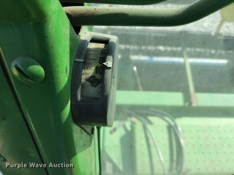 image for item DN3607 1978 John Deere 4400 combine