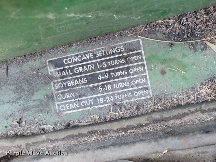 image for item DN3607 1978 John Deere 4400 combine