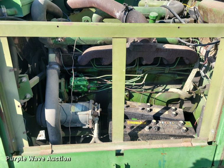 image for item DN3607 1978 John Deere 4400 combine