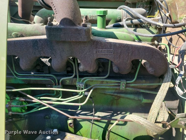 image for item DN3607 1978 John Deere 4400 combine