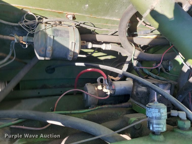 image for item DN3607 1978 John Deere 4400 combine