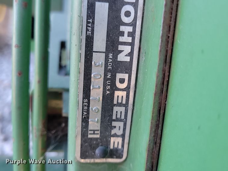 image for item DN3607 1978 John Deere 4400 combine