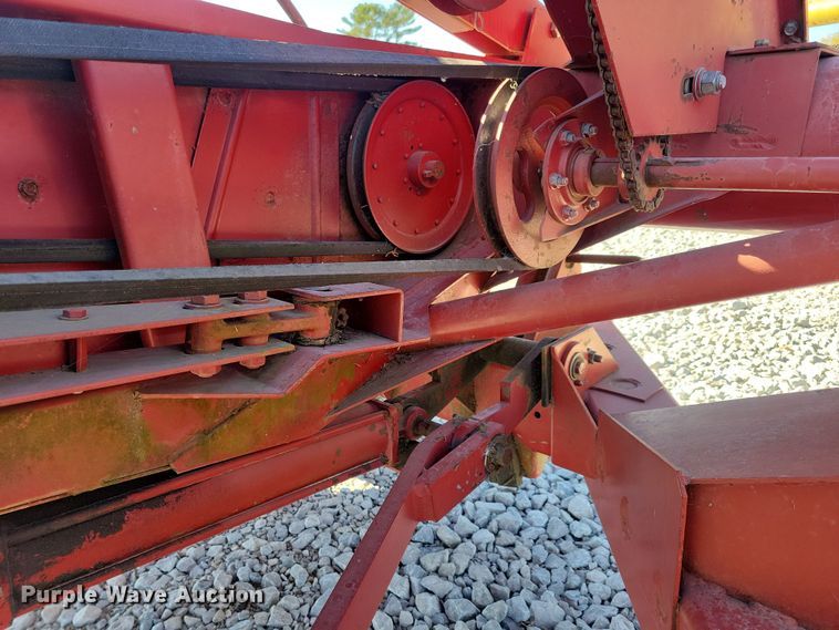 image for item DN3608 1992 Case IH 8210 swather / windrower
