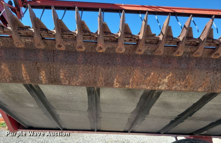 image for item DN3608 1992 Case IH 8210 swather / windrower