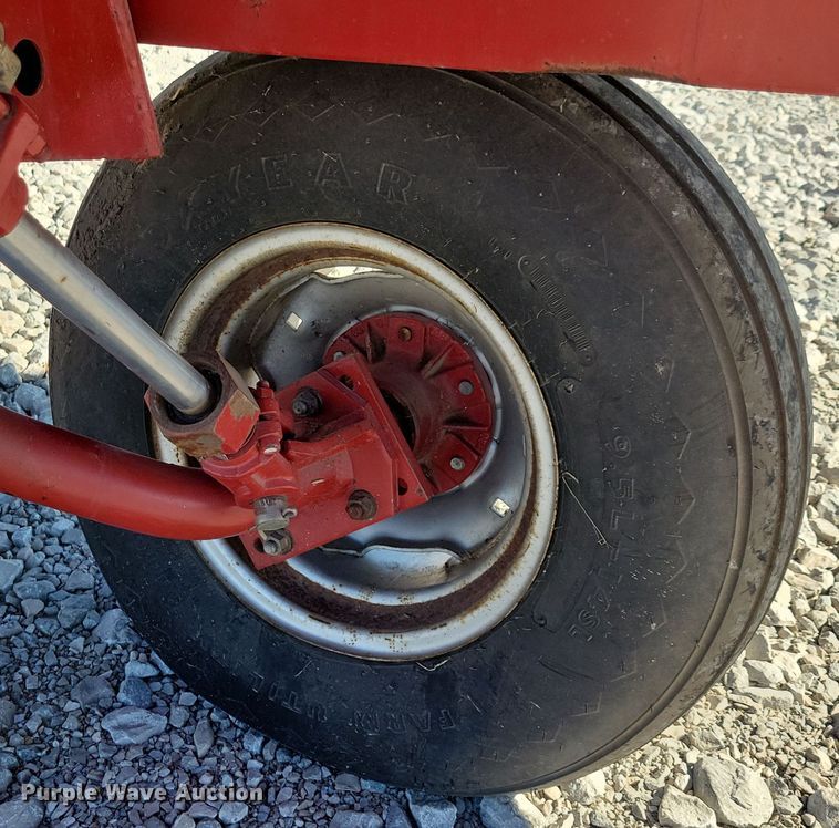 image for item DN3608 1992 Case IH 8210 swather / windrower