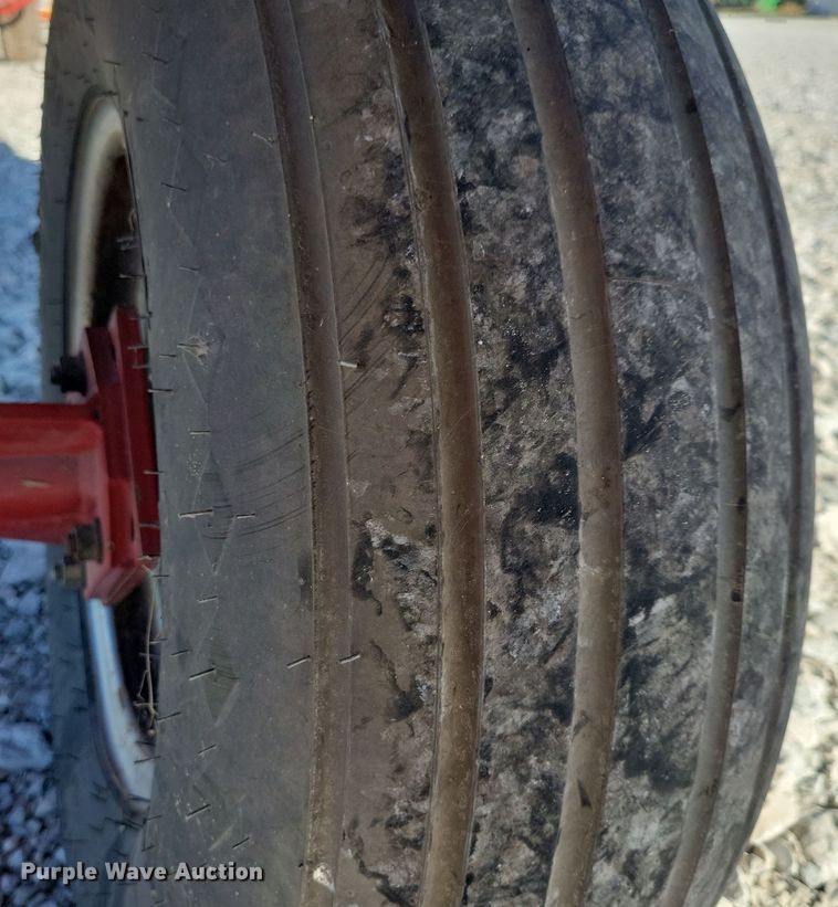 image for item DN3608 1992 Case IH 8210 swather / windrower