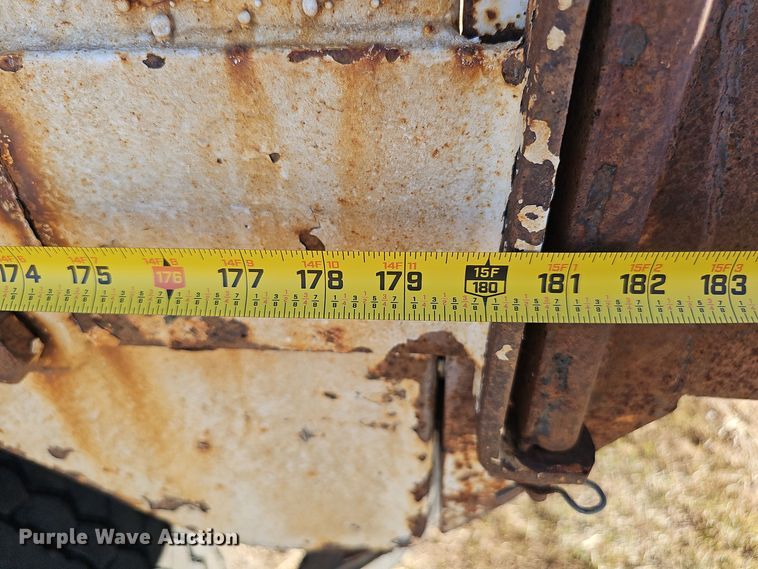 image for item DO5483 2006 Sterling LT9500 dump truck