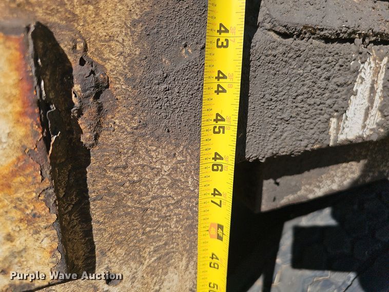 image for item DO5483 2006 Sterling LT9500 dump truck