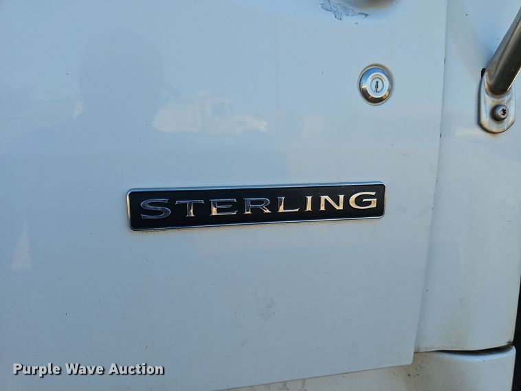image for item DO5483 2006 Sterling LT9500 dump truck